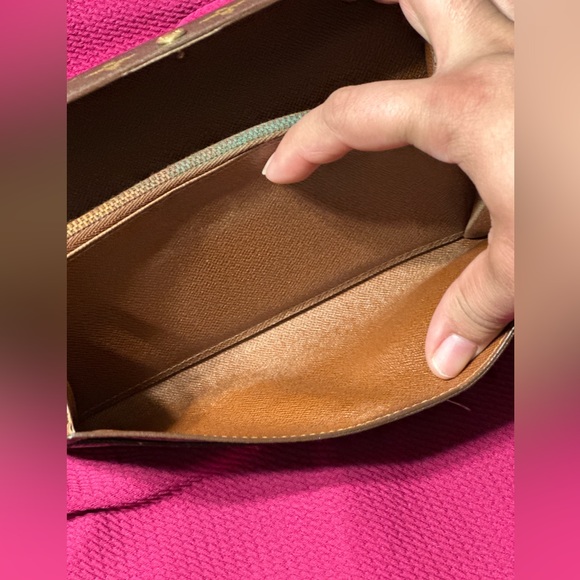 Authentic Louis Vuitton Monogram wallet - Picture 9 of 10